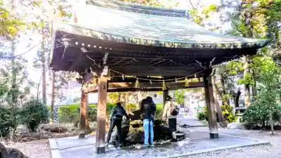 六所神社の手水舎