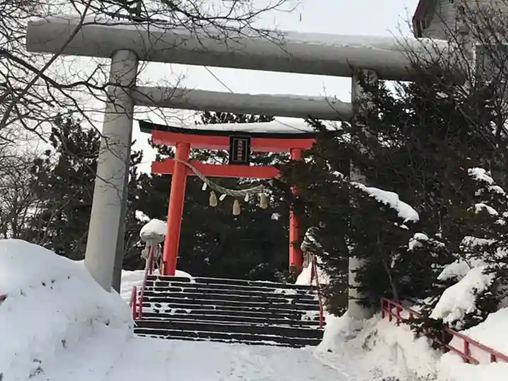 高島稲荷神社の鳥居