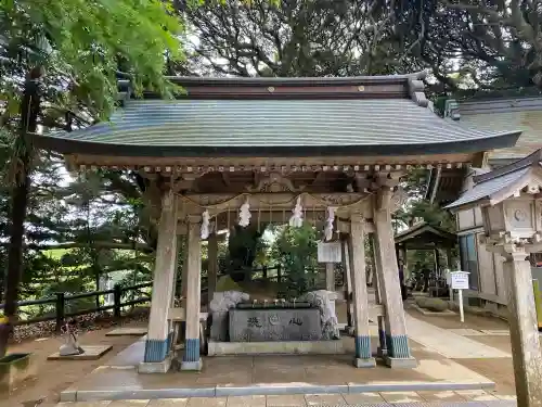 猿田神社の{uncategorized: "未分類", other: "その他", undefined: "問題あり", building: "その他建物", grave: "お墓", sacred_gate: "鳥居", guardian: "狛犬", statue: "像", buddha: "仏像", history: "歴史", nature: "自然", garden: "庭園", animal: "動物", pagoda: "塔", temizu: "手水舎", mountain_gate: "山門・神門", sanctuary: "本殿・本堂", subordinate: "末社・摂社", art: "芸術", scenery: "景色", jizo: "地蔵", ema: "絵馬", goshuin: "御朱印", omikuji: "おみくじ", items: "授与品その他", amulet: "お守り", goshuincho: "御朱印帳", eats: "食事", festival: "お祭り", votive_dance: "神楽", shichigosan: "七五三参", wedding: "結婚式", experience: "体験その他", initially: "初詣", around: "周辺", anti_infection: "感染症対策"}