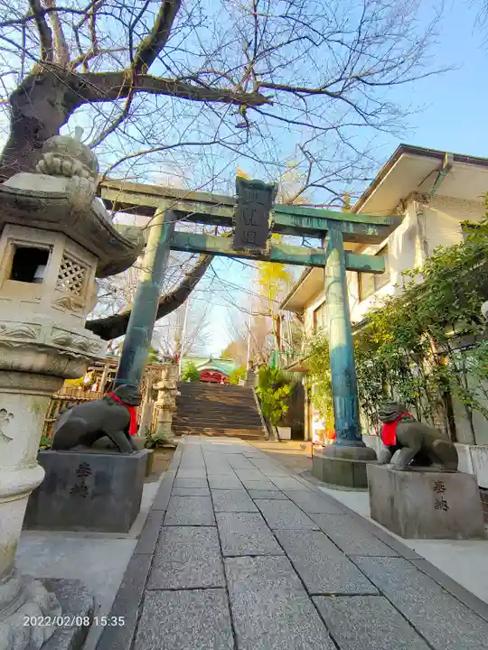市谷亀岡八幡宮の鳥居