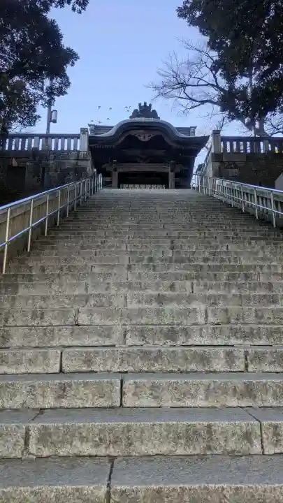宇都宮二荒山神社の{uncategorized: "未分類", other: "その他", undefined: "問題あり", building: "その他建物", grave: "お墓", sacred_gate: "鳥居", guardian: "狛犬", statue: "像", buddha: "仏像", history: "歴史", nature: "自然", garden: "庭園", animal: "動物", pagoda: "塔", temizu: "手水舎", mountain_gate: "山門・神門", sanctuary: "本殿・本堂", subordinate: "末社・摂社", art: "芸術", scenery: "景色", jizo: "地蔵", ema: "絵馬", goshuin: "御朱印", omikuji: "おみくじ", items: "授与品その他", amulet: "お守り", goshuincho: "御朱印帳", eats: "食事", festival: "お祭り", votive_dance: "神楽", shichigosan: "七五三参", wedding: "結婚式", experience: "体験その他", initially: "初詣", around: "周辺", anti_infection: "感染症対策"}