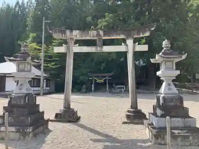 鳩谷八幡神社(岐阜県)