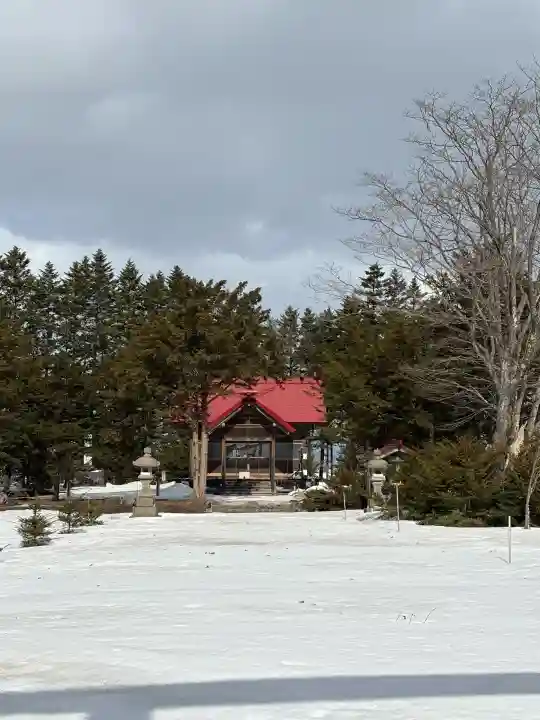 人舞神社の{uncategorized: "未分類", other: "その他", undefined: "問題あり", building: "その他建物", grave: "お墓", sacred_gate: "鳥居", guardian: "狛犬", statue: "像", buddha: "仏像", history: "歴史", nature: "自然", garden: "庭園", animal: "動物", pagoda: "塔", temizu: "手水舎", mountain_gate: "山門・神門", sanctuary: "本殿・本堂", subordinate: "末社・摂社", art: "芸術", scenery: "景色", jizo: "地蔵", ema: "絵馬", goshuin: "御朱印", omikuji: "おみくじ", items: "授与品その他", amulet: "お守り", goshuincho: "御朱印帳", eats: "食事", festival: "お祭り", votive_dance: "神楽", shichigosan: "七五三参", wedding: "結婚式", experience: "体験その他", initially: "初詣", around: "周辺", anti_infection: "感染症対策"}