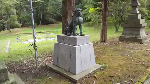 由仁神社の狛犬