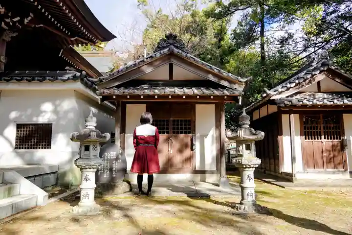 榎前八劔神社の末社・摂社