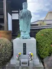 長光寺の像