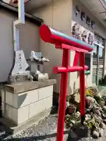 猿田彦大神・稲荷社の{uncategorized: "未分類", other: "その他", undefined: "問題あり", building: "その他建物", grave: "お墓", sacred_gate: "鳥居", guardian: "狛犬", statue: "像", buddha: "仏像", history: "歴史", nature: "自然", garden: "庭園", animal: "動物", pagoda: "塔", temizu: "手水舎", mountain_gate: "山門・神門", sanctuary: "本殿・本堂", subordinate: "末社・摂社", art: "芸術", scenery: "景色", jizo: "地蔵", ema: "絵馬", goshuin: "御朱印", omikuji: "おみくじ", items: "授与品その他", amulet: "お守り", goshuincho: "御朱印帳", eats: "食事", festival: "お祭り", votive_dance: "神楽", shichigosan: "七五三参", wedding: "結婚式", experience: "体験その他", initially: "初詣", around: "周辺", anti_infection: "感染症対策"}