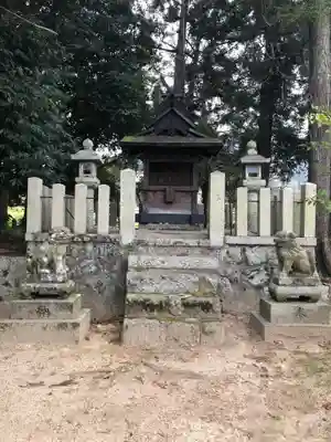 吐田神社の本殿・本堂