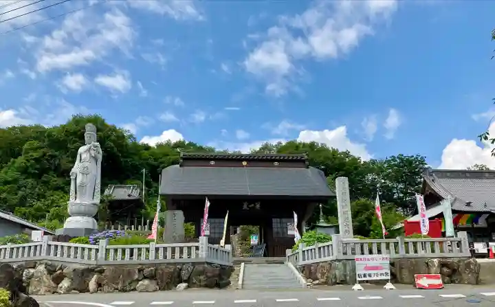 埼玉厄除け開運大師・龍泉寺(切り絵御朱印発祥の寺)のその他建物