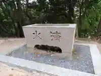 神明社の手水舎