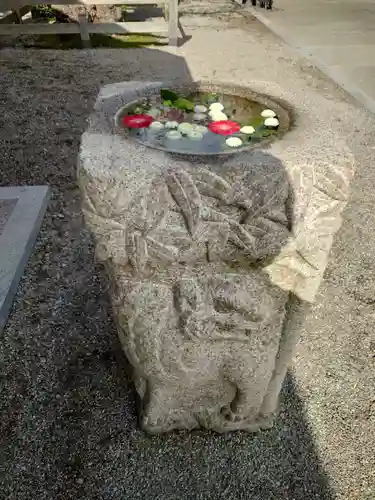 射水神社の手水舎