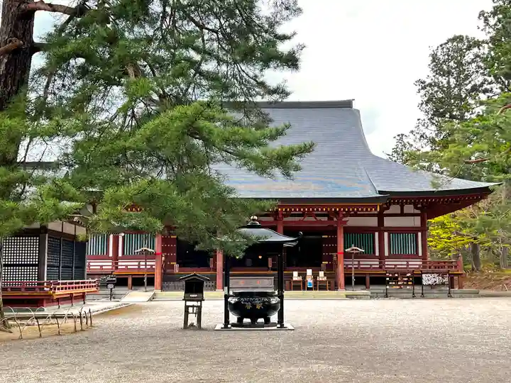 毛越寺の本殿・本堂