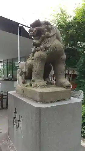 鳩森八幡神社の狛犬