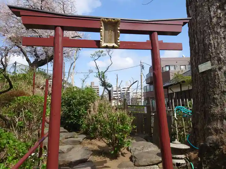 白山神社の鳥居