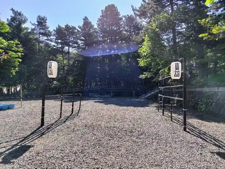 上川神社の庭園
