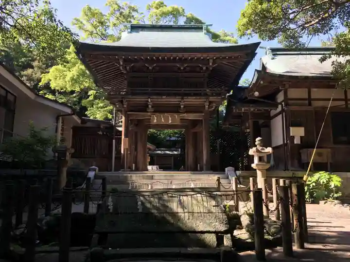 志賀海神社の山門・神門