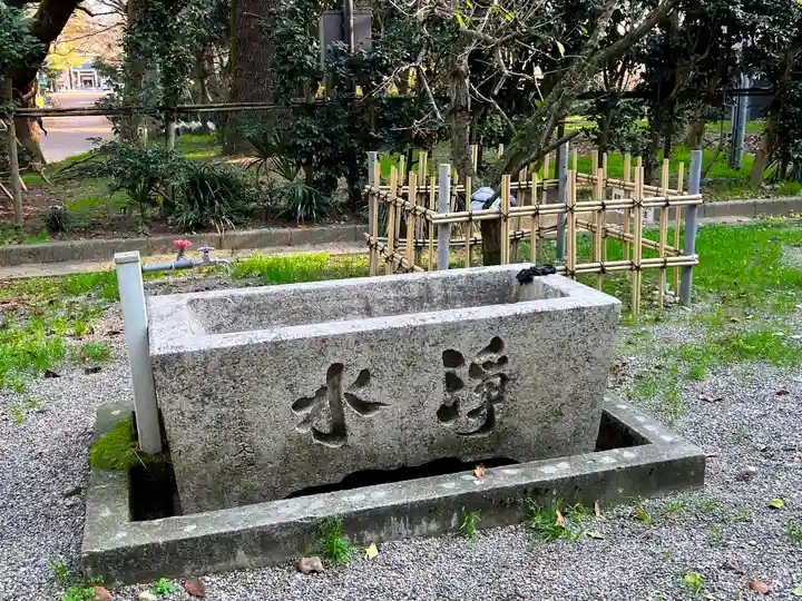 高岡市護国神社の手水舎
