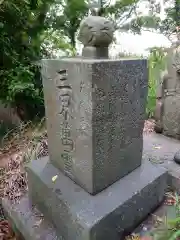 神社(名称不明)の像