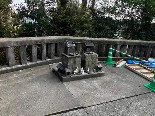 姫坂神社の末社