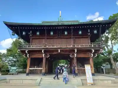 石切劔箭神社の山門・神門