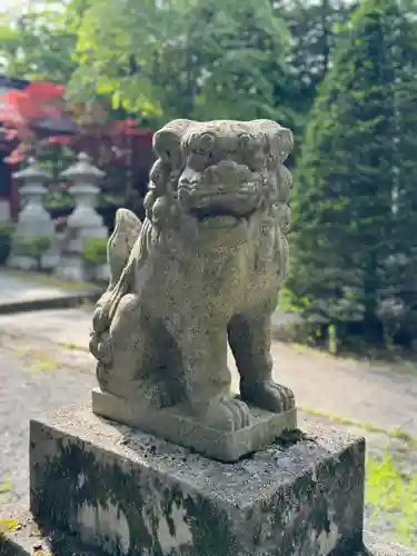 山中諏訪神社(山梨県)
