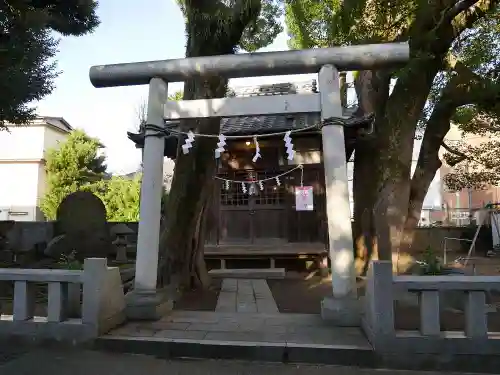 日暮八幡神社の鳥居