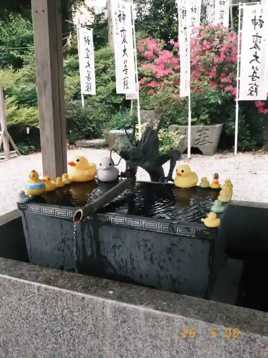 秩父今宮神社の{uncategorized: "未分類", other: "その他", undefined: "問題あり", building: "その他建物", grave: "お墓", sacred_gate: "鳥居", guardian: "狛犬", statue: "像", buddha: "仏像", history: "歴史", nature: "自然", garden: "庭園", animal: "動物", pagoda: "塔", temizu: "手水舎", mountain_gate: "山門・神門", sanctuary: "本殿・本堂", subordinate: "末社・摂社", art: "芸術", scenery: "景色", jizo: "地蔵", ema: "絵馬", goshuin: "御朱印", omikuji: "おみくじ", items: "授与品その他", amulet: "お守り", goshuincho: "御朱印帳", eats: "食事", festival: "お祭り", votive_dance: "神楽", shichigosan: "七五三参", wedding: "結婚式", experience: "体験その他", initially: "初詣", around: "周辺", anti_infection: "感染症対策"}