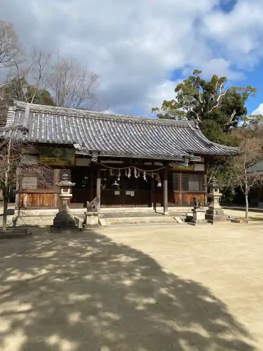 天田神社の本殿