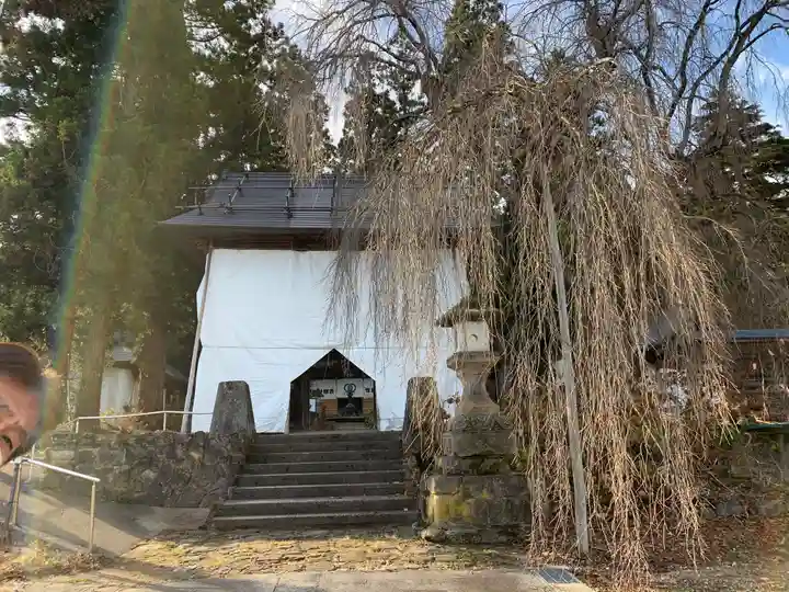 幸徳院笹野寺の山門・神門