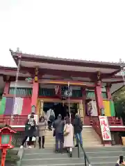 放生寺の本殿