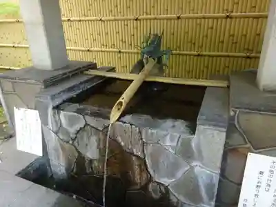 銀杏岡八幡神社の手水舎