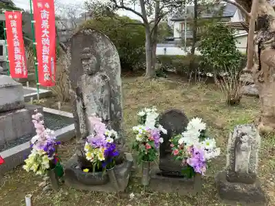 證菩提寺の{uncategorized: "未分類", other: "その他", undefined: "問題あり", building: "その他建物", grave: "お墓", sacred_gate: "鳥居", guardian: "狛犬", statue: "像", buddha: "仏像", history: "歴史", nature: "自然", garden: "庭園", animal: "動物", pagoda: "塔", temizu: "手水舎", mountain_gate: "山門・神門", sanctuary: "本殿・本堂", subordinate: "末社・摂社", art: "芸術", scenery: "景色", jizo: "地蔵", ema: "絵馬", goshuin: "御朱印", omikuji: "おみくじ", items: "授与品その他", amulet: "お守り", goshuincho: "御朱印帳", eats: "食事", festival: "お祭り", votive_dance: "神楽", shichigosan: "七五三参", wedding: "結婚式", experience: "体験その他", initially: "初詣", around: "周辺", anti_infection: "感染症対策"}