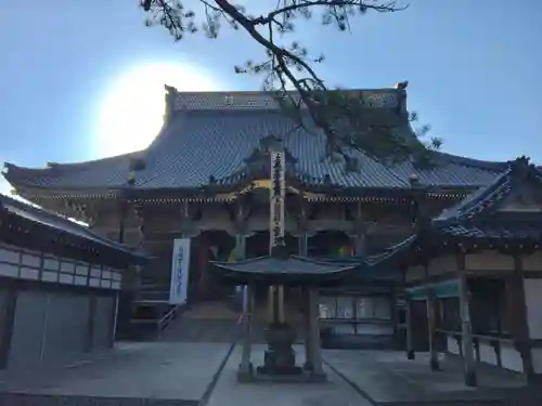 誕生寺の本殿・本堂