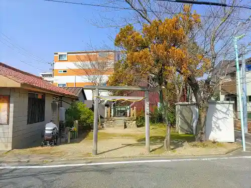 神明社の鳥居