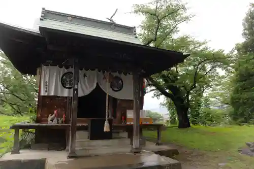 鶴ケ城稲荷神社の本殿