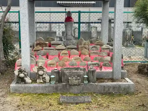 西福寺の{uncategorized: "未分類", other: "その他", undefined: "問題あり", building: "その他建物", grave: "お墓", sacred_gate: "鳥居", guardian: "狛犬", statue: "像", buddha: "仏像", history: "歴史", nature: "自然", garden: "庭園", animal: "動物", pagoda: "塔", temizu: "手水舎", mountain_gate: "山門・神門", sanctuary: "本殿・本堂", subordinate: "末社・摂社", art: "芸術", scenery: "景色", jizo: "地蔵", ema: "絵馬", goshuin: "御朱印", omikuji: "おみくじ", items: "授与品その他", amulet: "お守り", goshuincho: "御朱印帳", eats: "食事", festival: "お祭り", votive_dance: "神楽", shichigosan: "七五三参", wedding: "結婚式", experience: "体験その他", initially: "初詣", around: "周辺", anti_infection: "感染症対策"}