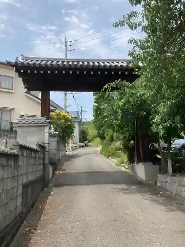 大宝寺の山門