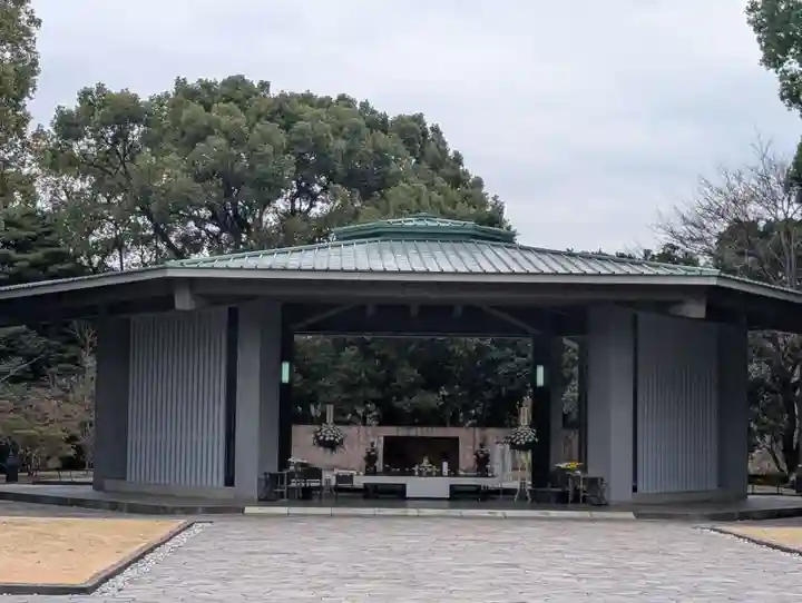 千鳥ヶ淵戦没者墓苑(東京都)