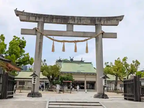 難波大社　生國魂神社の{uncategorized: "未分類", other: "その他", undefined: "問題あり", building: "その他建物", grave: "お墓", sacred_gate: "鳥居", guardian: "狛犬", statue: "像", buddha: "仏像", history: "歴史", nature: "自然", garden: "庭園", animal: "動物", pagoda: "塔", temizu: "手水舎", mountain_gate: "山門・神門", sanctuary: "本殿・本堂", subordinate: "末社・摂社", art: "芸術", scenery: "景色", jizo: "地蔵", ema: "絵馬", goshuin: "御朱印", omikuji: "おみくじ", items: "授与品その他", amulet: "お守り", goshuincho: "御朱印帳", eats: "食事", festival: "お祭り", votive_dance: "神楽", shichigosan: "七五三参", wedding: "結婚式", experience: "体験その他", initially: "初詣", around: "周辺", anti_infection: "感染症対策"}