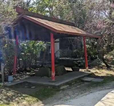 清水稲荷の{uncategorized: "未分類", other: "その他", undefined: "問題あり", building: "その他建物", grave: "お墓", sacred_gate: "鳥居", guardian: "狛犬", statue: "像", buddha: "仏像", history: "歴史", nature: "自然", garden: "庭園", animal: "動物", pagoda: "塔", temizu: "手水舎", mountain_gate: "山門・神門", sanctuary: "本殿・本堂", subordinate: "末社・摂社", art: "芸術", scenery: "景色", jizo: "地蔵", ema: "絵馬", goshuin: "御朱印", omikuji: "おみくじ", items: "授与品その他", amulet: "お守り", goshuincho: "御朱印帳", eats: "食事", festival: "お祭り", votive_dance: "神楽", shichigosan: "七五三参", wedding: "結婚式", experience: "体験その他", initially: "初詣", around: "周辺", anti_infection: "感染症対策"}