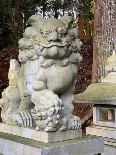 須山浅間神社の狛犬