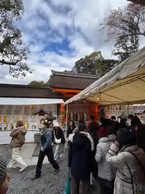 吉田神社の{uncategorized: "未分類", other: "その他", undefined: "問題あり", building: "その他建物", grave: "お墓", sacred_gate: "鳥居", guardian: "狛犬", statue: "像", buddha: "仏像", history: "歴史", nature: "自然", garden: "庭園", animal: "動物", pagoda: "塔", temizu: "手水舎", mountain_gate: "山門・神門", sanctuary: "本殿・本堂", subordinate: "末社・摂社", art: "芸術", scenery: "景色", jizo: "地蔵", ema: "絵馬", goshuin: "御朱印", omikuji: "おみくじ", items: "授与品その他", amulet: "お守り", goshuincho: "御朱印帳", eats: "食事", festival: "お祭り", votive_dance: "神楽", shichigosan: "七五三参", wedding: "結婚式", experience: "体験その他", initially: "初詣", around: "周辺", anti_infection: "感染症対策"}