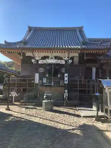 地蔵寺の{uncategorized: "未分類", other: "その他", undefined: "問題あり", building: "その他建物", grave: "お墓", sacred_gate: "鳥居", guardian: "狛犬", statue: "像", buddha: "仏像", history: "歴史", nature: "自然", garden: "庭園", animal: "動物", pagoda: "塔", temizu: "手水舎", mountain_gate: "山門・神門", sanctuary: "本殿・本堂", subordinate: "末社・摂社", art: "芸術", scenery: "景色", jizo: "地蔵", ema: "絵馬", goshuin: "御朱印", omikuji: "おみくじ", items: "授与品その他", amulet: "お守り", goshuincho: "御朱印帳", eats: "食事", festival: "お祭り", votive_dance: "神楽", shichigosan: "七五三参", wedding: "結婚式", experience: "体験その他", initially: "初詣", around: "周辺", anti_infection: "感染症対策"}