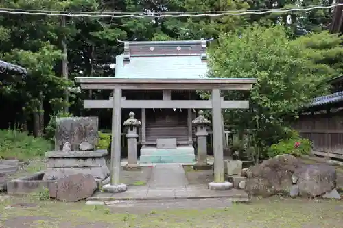 鶴谷八幡宮の末社