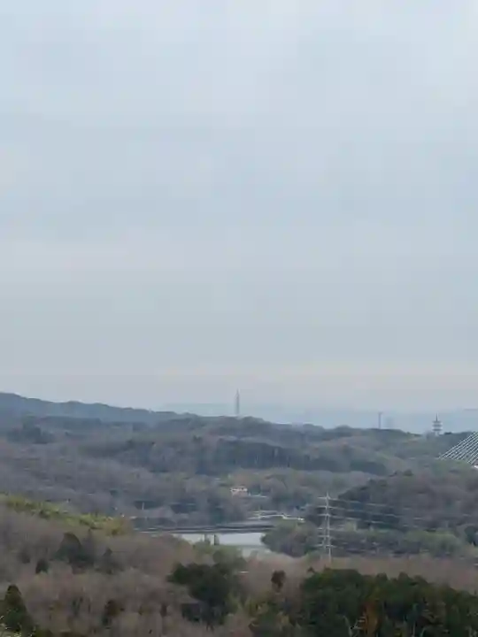 野見神社の{uncategorized: "未分類", other: "その他", undefined: "問題あり", building: "その他建物", grave: "お墓", sacred_gate: "鳥居", guardian: "狛犬", statue: "像", buddha: "仏像", history: "歴史", nature: "自然", garden: "庭園", animal: "動物", pagoda: "塔", temizu: "手水舎", mountain_gate: "山門・神門", sanctuary: "本殿・本堂", subordinate: "末社・摂社", art: "芸術", scenery: "景色", jizo: "地蔵", ema: "絵馬", goshuin: "御朱印", omikuji: "おみくじ", items: "授与品その他", amulet: "お守り", goshuincho: "御朱印帳", eats: "食事", festival: "お祭り", votive_dance: "神楽", shichigosan: "七五三参", wedding: "結婚式", experience: "体験その他", initially: "初詣", around: "周辺", anti_infection: "感染症対策"}