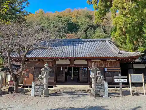山梨岡神社(山梨県)