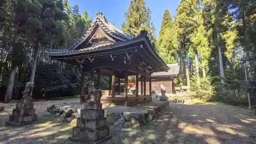 神明白山社相殿（杁下）の本殿・本堂