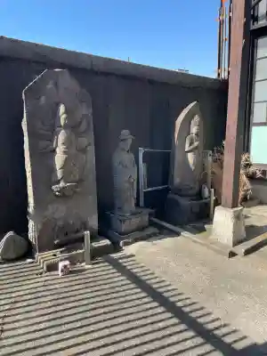 十条聖観音堂の{uncategorized: "未分類", other: "その他", undefined: "問題あり", building: "その他建物", grave: "お墓", sacred_gate: "鳥居", guardian: "狛犬", statue: "像", buddha: "仏像", history: "歴史", nature: "自然", garden: "庭園", animal: "動物", pagoda: "塔", temizu: "手水舎", mountain_gate: "山門・神門", sanctuary: "本殿・本堂", subordinate: "末社・摂社", art: "芸術", scenery: "景色", jizo: "地蔵", ema: "絵馬", goshuin: "御朱印", omikuji: "おみくじ", items: "授与品その他", amulet: "お守り", goshuincho: "御朱印帳", eats: "食事", festival: "お祭り", votive_dance: "神楽", shichigosan: "七五三参", wedding: "結婚式", experience: "体験その他", initially: "初詣", around: "周辺", anti_infection: "感染症対策"}