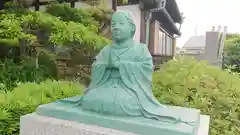 法源寺の像