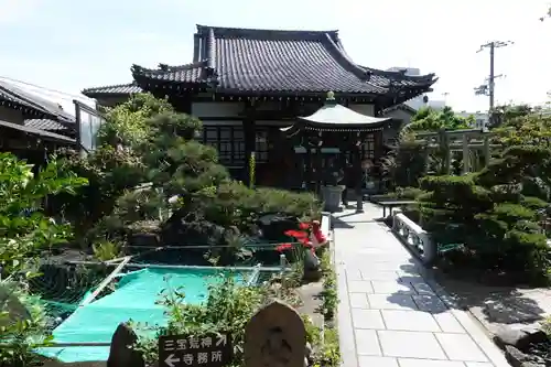 興徳寺の本殿・本堂